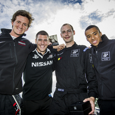 Riep com os vencedores anteriores Lucas Ordonez, Jordan Tresson e Jann Mardenborough