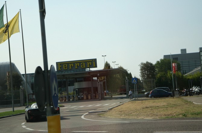 New Ferrari Enzo / F70 spotted in Maranello