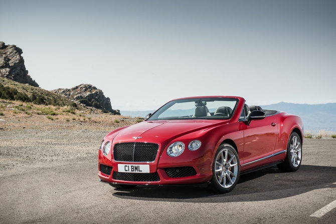 The V8 S is available as coupe and convertible