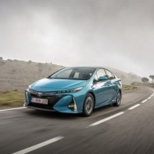 Toyota Prius Plug-in Hybrid Luxury