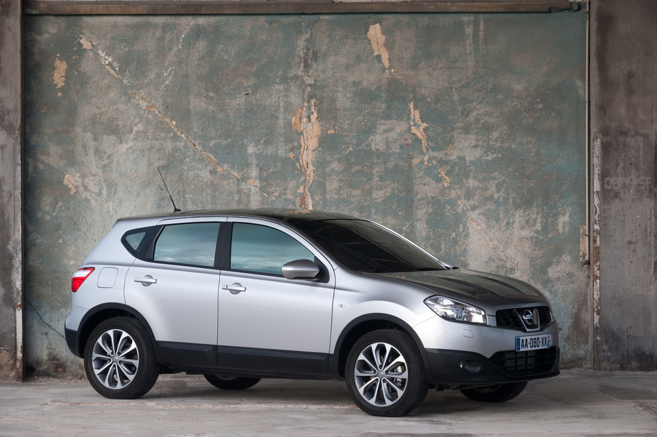 Nissan Qashqai 2.0dCi 4x4 Tekna Sport CVT 17'' (10)