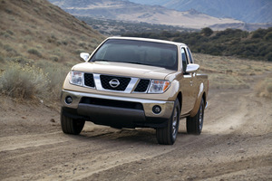 Nissan Frontier Crew Cab LE 4X2 LWB