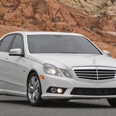 Mercedes-Benz E-Class E350 BlueTEC Sedan (USA)