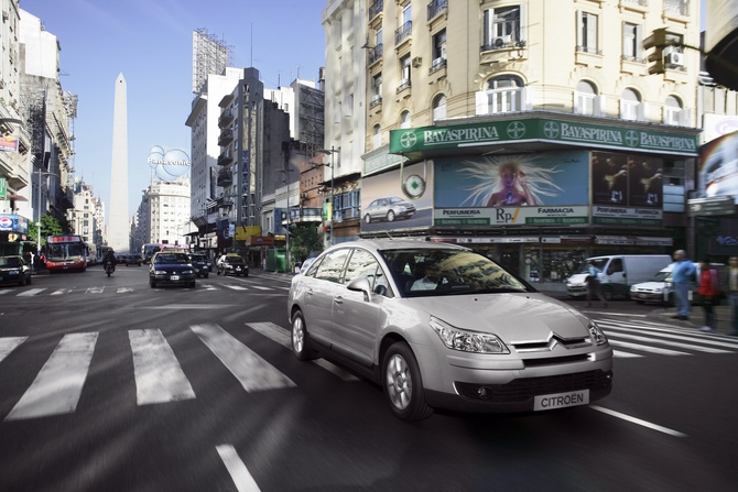 Citroën C4 Saloon 2.0 HDi