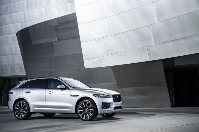 Jaguar F-Pace 3.0L V6 S/C AWD Pure