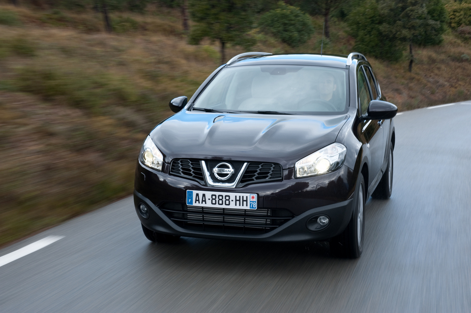 Nissan Qashqai+2 2.0 4x4 Tekna Sport 17'' CVT (10)