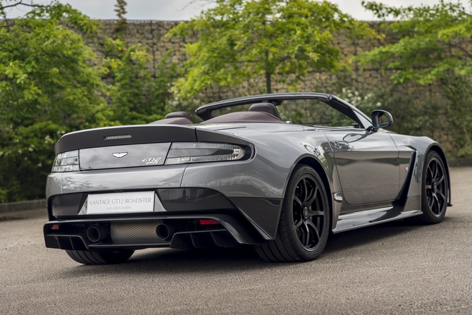 Aston Martin Vantage GT12 Roadster