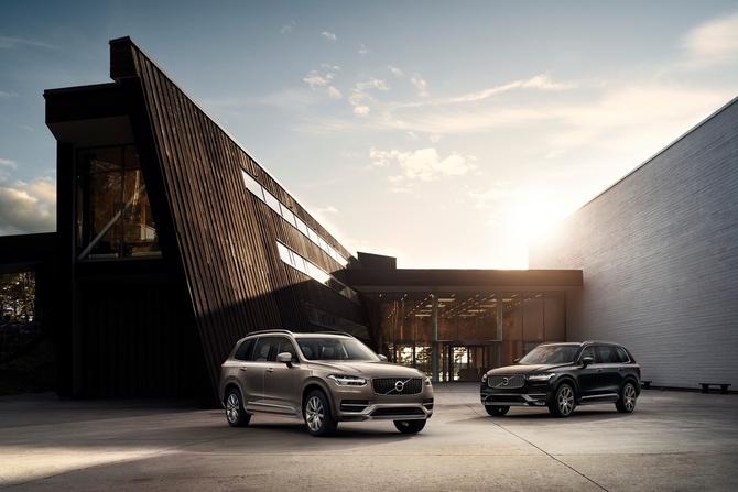 O XC90 marca igualmente o arranque de uma nova fase de design da Volvo O XC90 marca igualmente o arranque de uma nova fase de design da Volvo
