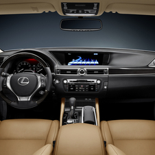 New Lexus GS Shows Off New Styling