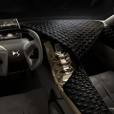 Citroën joined with the jewelry Swarovski and embroidery Lesage brands to create a luxurious cabin