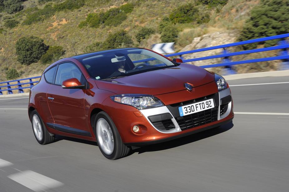 Renault Megane III Coupé 2.0 dCi 160cv FAP Dynamique S