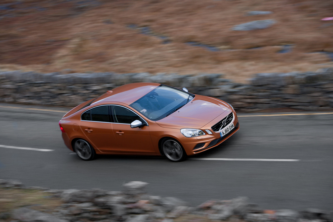 Volvo S60 2.4 D5 R-Design Premium