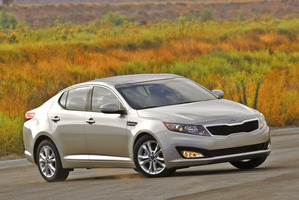 Kia Optima LX MT