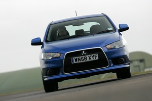 Mitsubishi Lancer SB 1.8 Intense Sport CVT