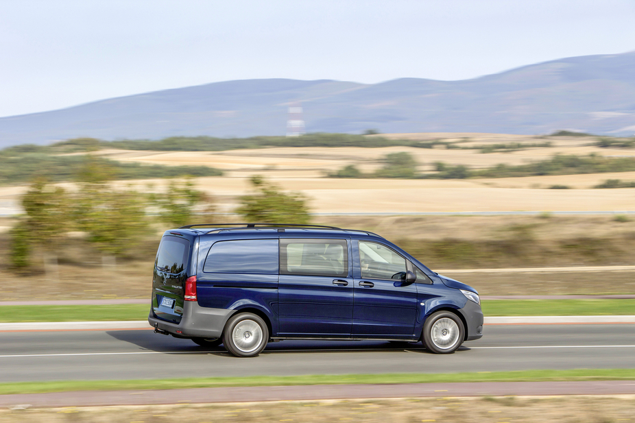 Mercedes-Benz Vito Tourer 9L Pro Long 111CDI/34