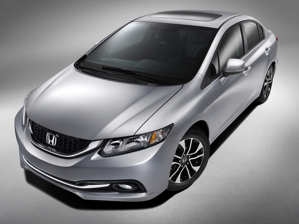 The refreshed Civic bears a resemblance to the Acura ILX