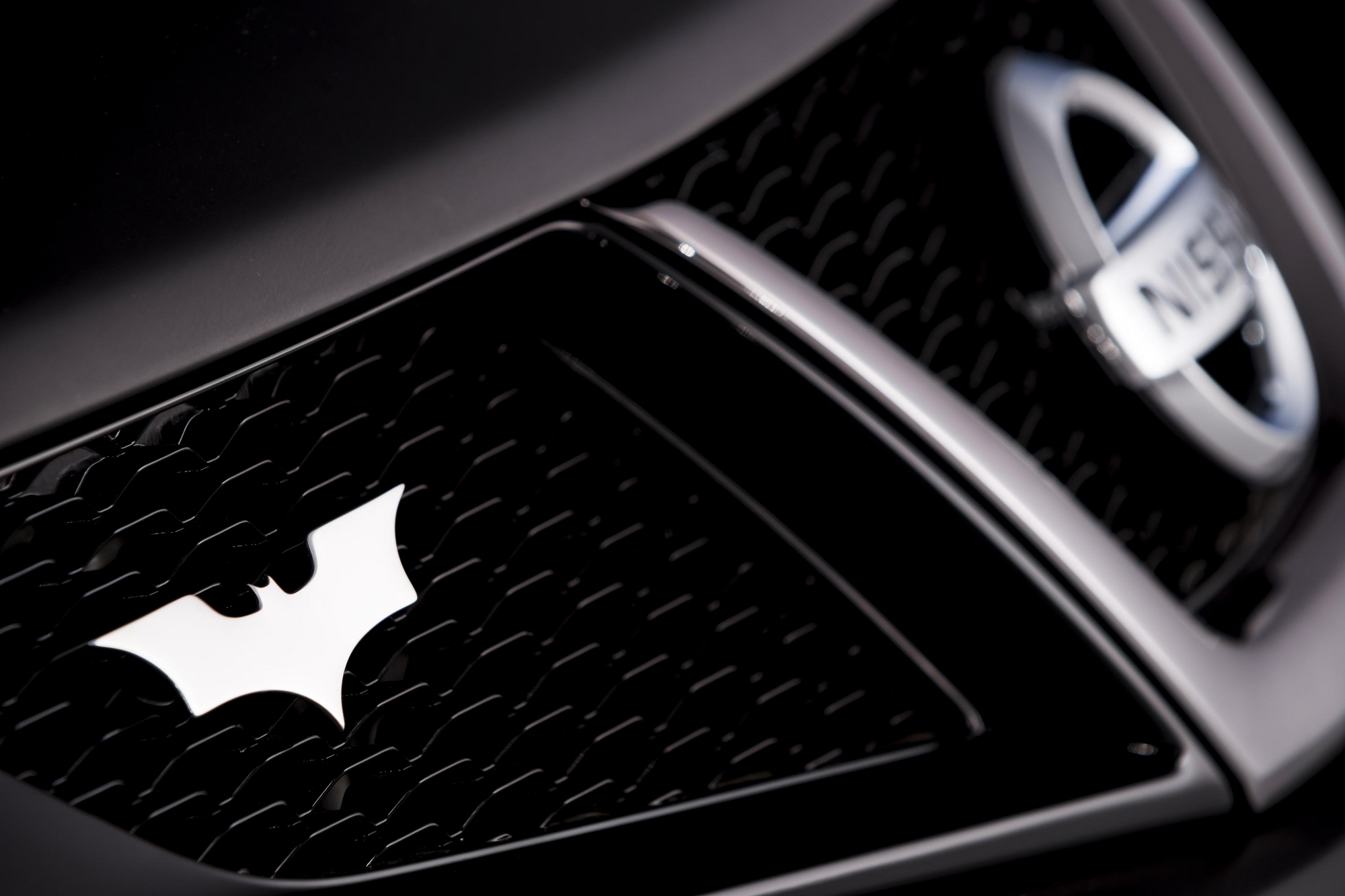 Nissan Juke Nismo Sonderedition Fur Dark Knight Rises Veroffentlichung Slideshow De Autoviva Com