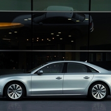 Audi A8 4.0 V8 TFSI quattro tiptronic