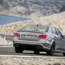 Também é a primeira vez que uma versão AMG vai receber o sistema 4MATIC, além dos modelos SUV