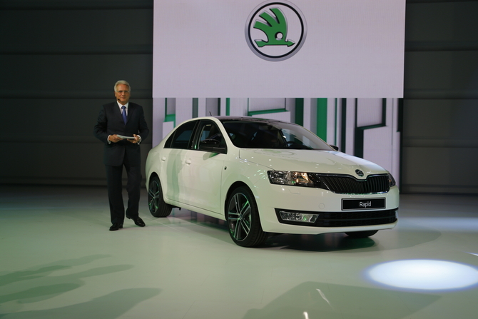 Skoda Rapid estreia em Paris