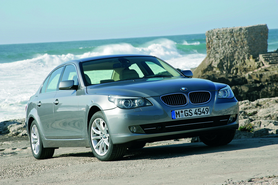 BMW 528i Automatic (US)