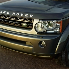 Land Rover Launches Discovery and Range Rover Special Editions