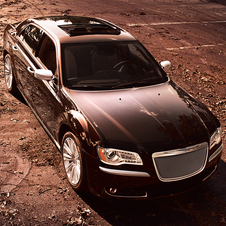 Chrysler's New Flagship: the 300 Luxury Series Sedan Chrysler's New Flagship: the 300 Luxury Series Sedan