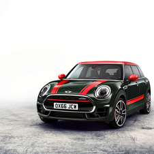 o Clubman John Cooper Works é alimentado pelo motor de quatro cilindros TwinPower Turbo com 231cv