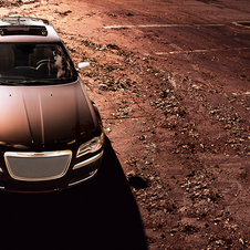 Chrysler's New Flagship: the 300 Luxury Series Sedan Chrysler's New Flagship: the 300 Luxury Series Sedan