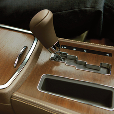 Chrysler's New Flagship: the 300 Luxury Series Sedan Chrysler's New Flagship: the 300 Luxury Series Sedan