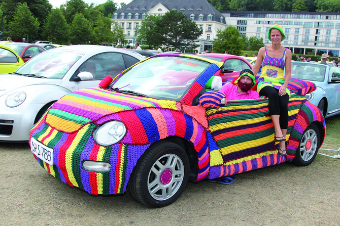 A camisola de lã deste Volkswagen Beetle pesa 40kg