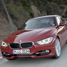 BMW 320i xDrive AT