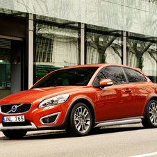 Volvo C30 2.0D Summum (10)