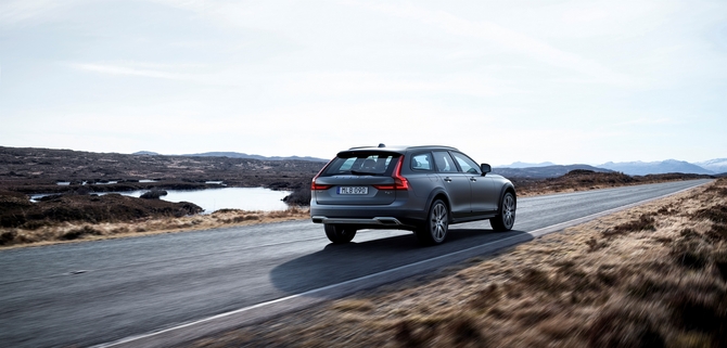 Volvo V90 Cross Country T5 AWD