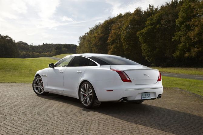 Jaguar XJ Sport and Speed Packs