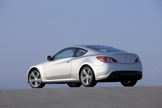 Hyundai Genesis Coupé 3.8 Track Manual