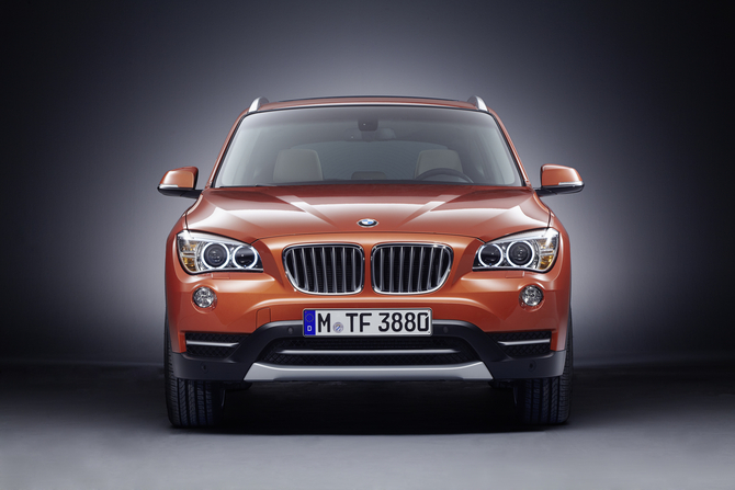 BMW X1 xDrive20i AT