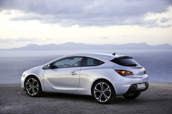 Opel Astra GTC 1.4 Turbo Active Select