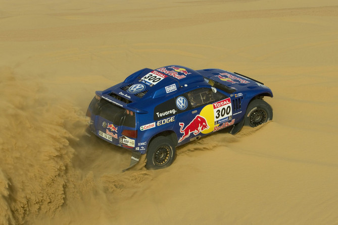 Carlos Sainz Working Closely with Volkswagen to Develop WRC Car