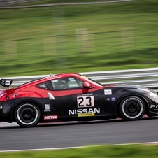 O piloto português será piloto oficial da Nissan ao volante de um Nissan 370Z