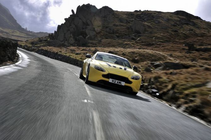 Aston Martin V12 Vantage S