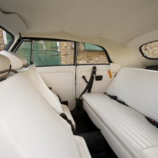 Volkswagen Beetle Triple White Edition