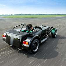 The special edition limited to 10 units, which will be sold exclusively in Japan, is based on the 125hp Caterham Seven 250 R