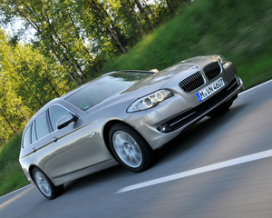 520i Touring Automatic