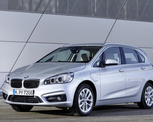 225xe Active Tourer iPerformance