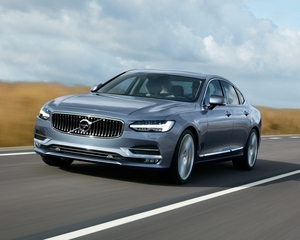 S90 T6 AWD Momentum Connect Geartronic