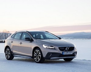 V40 Cross Country D4 Summum