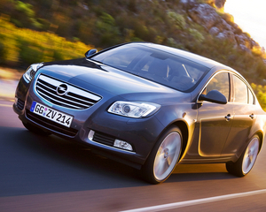 Insignia 2.0 Turbo Design Edition 4x4 Automatic