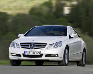 E 220 CDI Coupé BlueEfficiency Auto