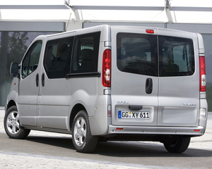 Vivaro Tour 2.0 CDTI Cosmo DPF